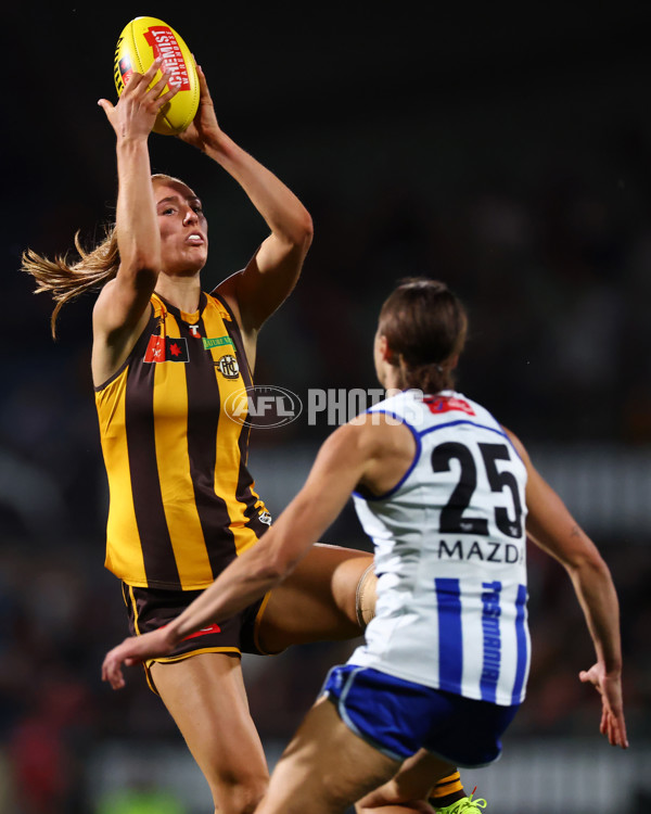 AFLW 2025 First Qualifying Final - North Melbourne v Hawthorn - A-64748154