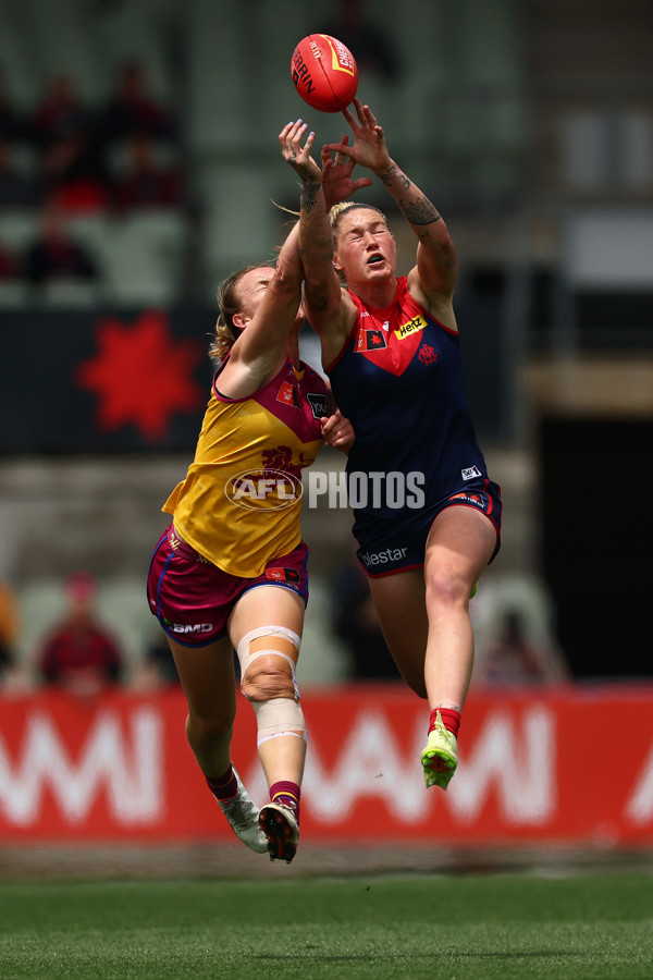 AFLW 2025 Second Qualifying Final - Melbourne v Brisbane - A-64760949