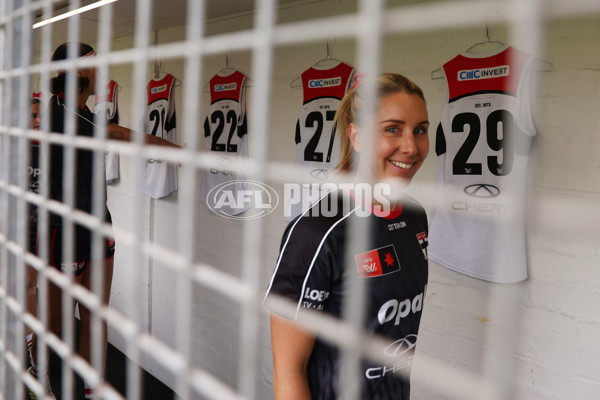 AFLW 2025 Second Elimination Final - Adelaide v St Kilda - A-64763598