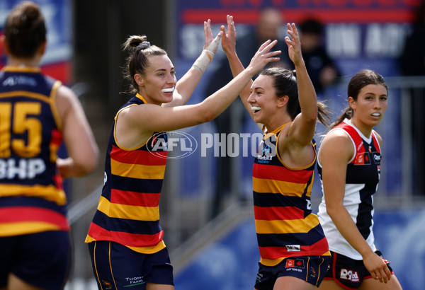 AFLW 2025 Second Elimination Final - Adelaide v St Kilda - A-64768467