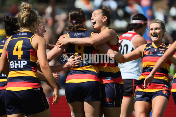 AFLW 2025 Second Elimination Final - Adelaide v St Kilda - A-64768999