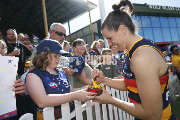 AFLW 2025 Second Elimination Final - Adelaide v St Kilda - A-64771048