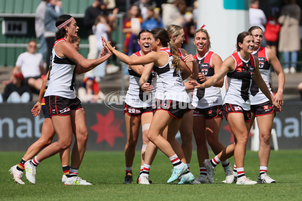 AFLW 2025 Second Elimination Final - Adelaide v St Kilda - A-64771204