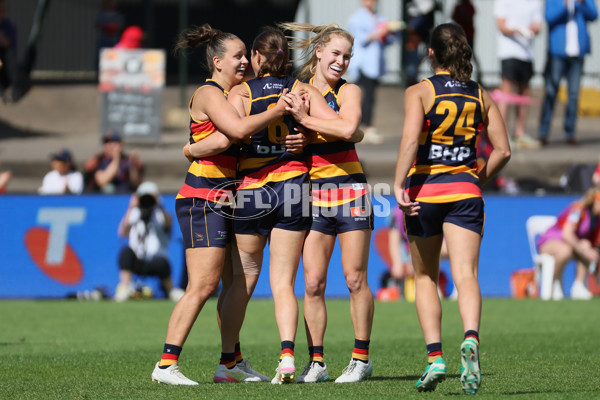 AFLW 2025 Second Elimination Final - Adelaide v St Kilda - A-64771253