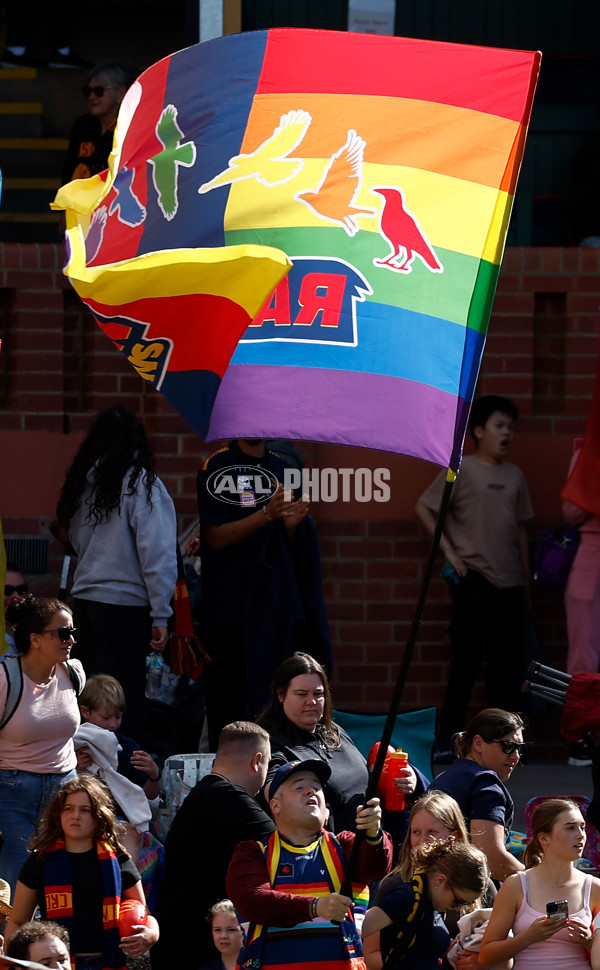 AFLW 2025 Second Elimination Final - Adelaide v St Kilda - A-64773531
