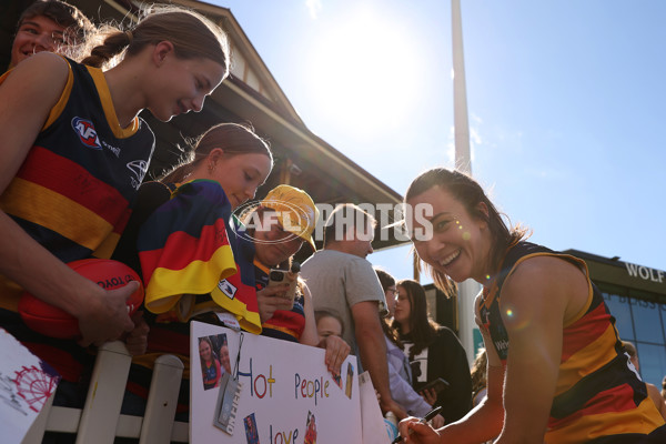 AFLW 2025 Second Elimination Final - Adelaide v St Kilda - A-64773597