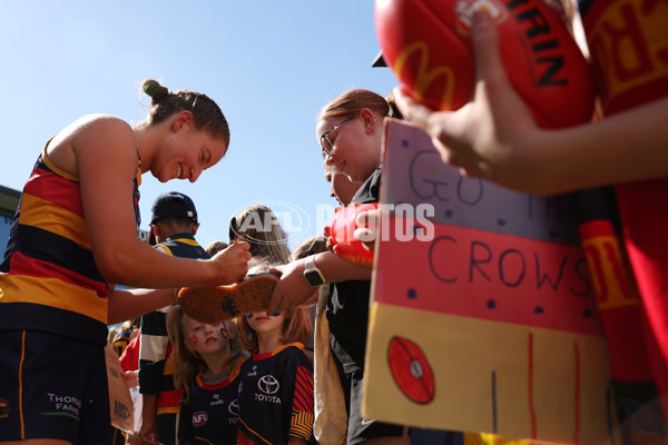 AFLW 2025 Second Elimination Final - Adelaide v St Kilda - A-64773598