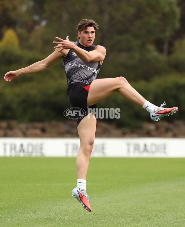 AFL 2025 Training - Essendon 101125 - A-64776497