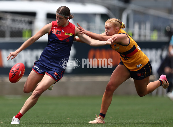AFLW 2025 Second Semi Final - Melbourne v Adelaide - A-64792576