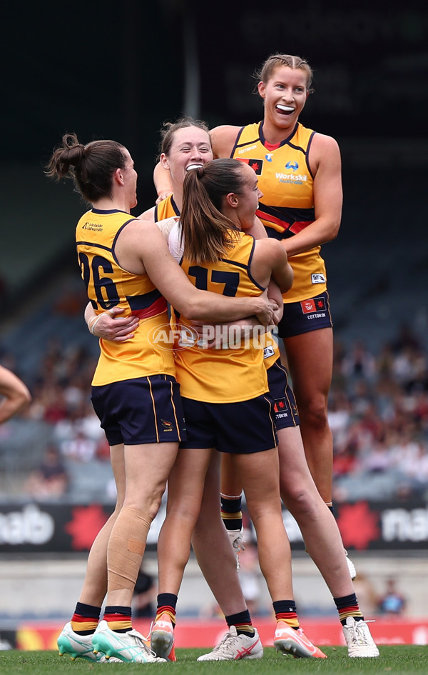 AFLW 2025 Second Semi Final - Melbourne v Adelaide - A-64792586