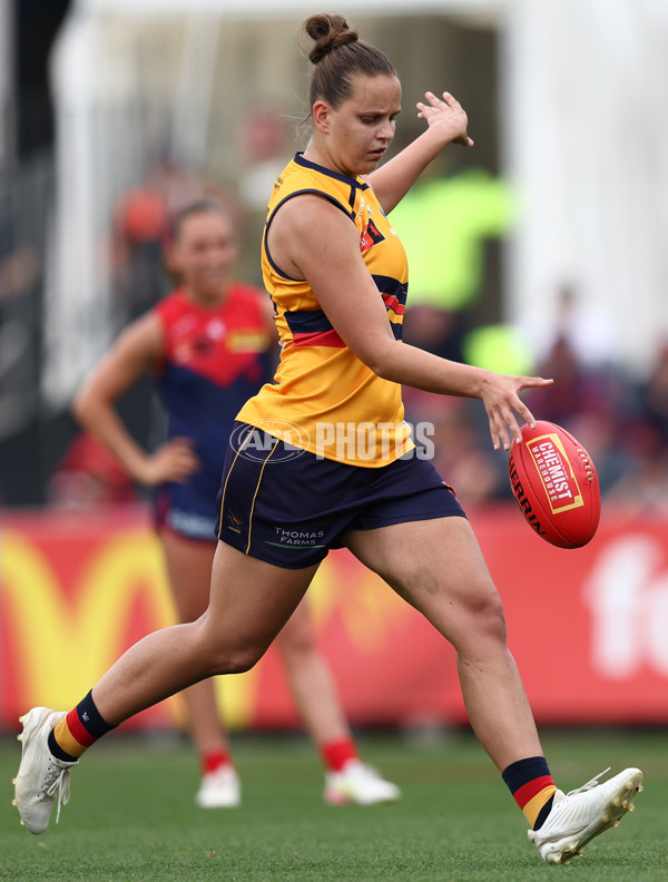AFLW 2025 Second Semi Final - Melbourne v Adelaide - A-64795092