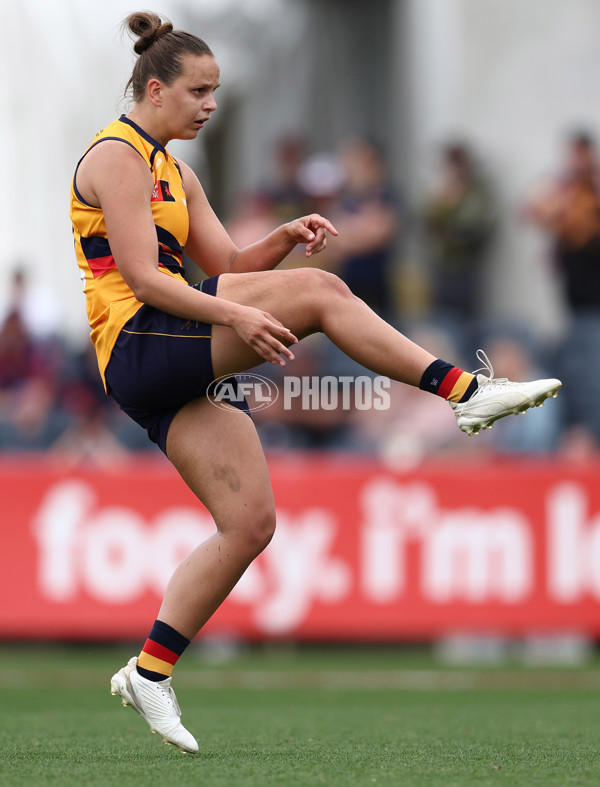 AFLW 2025 Second Semi Final - Melbourne v Adelaide - A-64795093