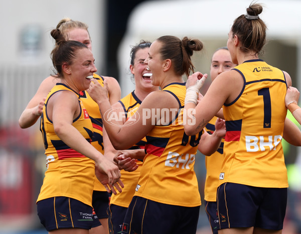 AFLW 2025 Second Semi Final - Melbourne v Adelaide - A-64795094
