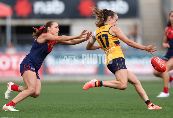 AFLW 2025 Second Semi Final - Melbourne v Adelaide - A-64796203