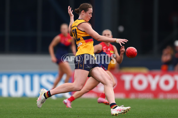 AFLW 2025 Second Semi Final - Melbourne v Adelaide - A-64798792
