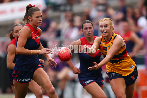 AFLW 2025 Second Semi Final - Melbourne v Adelaide - A-64798814