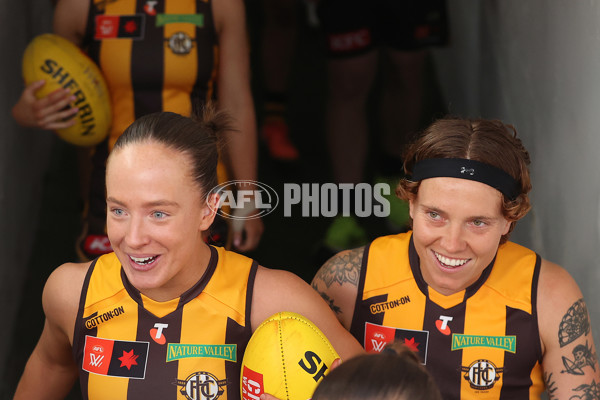 AFLW 2025 First Semi Final - Hawthorn v Carlton - A-64803859