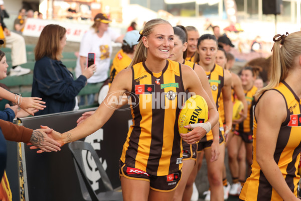 AFLW 2025 First Semi Final - Hawthorn v Carlton - A-64803863