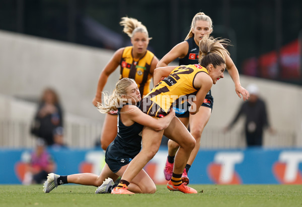 AFLW 2025 First Semi Final - Hawthorn v Carlton - A-64803911