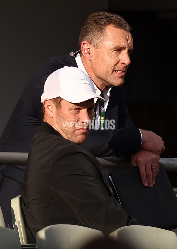 AFLW 2025 First Semi Final - Hawthorn v Carlton - A-64804834