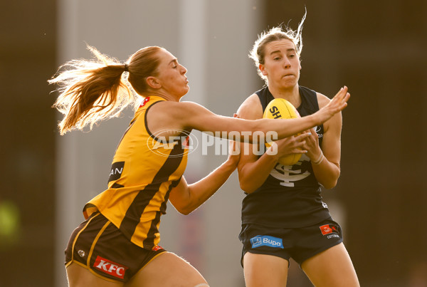 AFLW 2025 First Semi Final - Hawthorn v Carlton - A-64804850