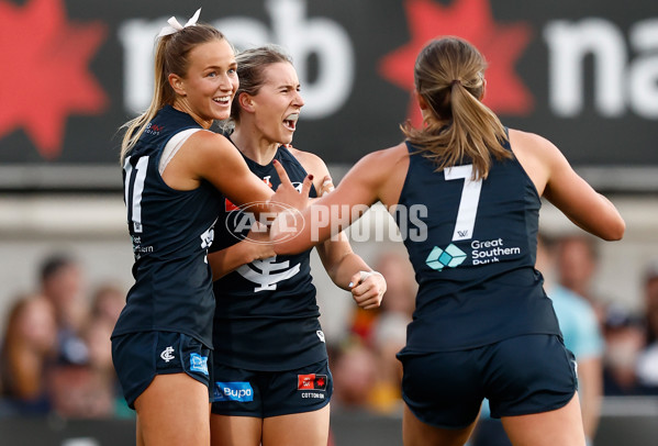 AFLW 2025 First Semi Final - Hawthorn v Carlton - A-64804886