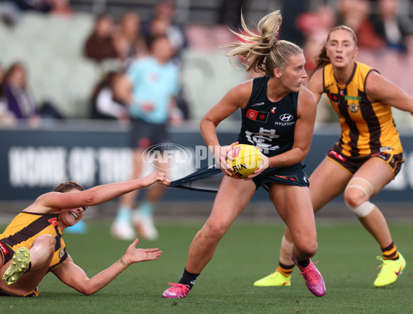 AFLW 2025 First Semi Final - Hawthorn v Carlton - A-64804890