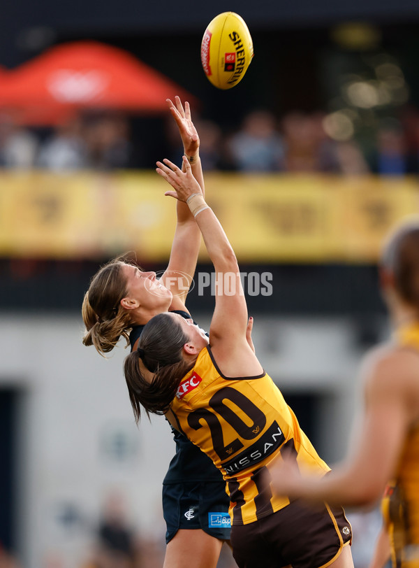 AFLW 2025 First Semi Final - Hawthorn v Carlton - A-64804892