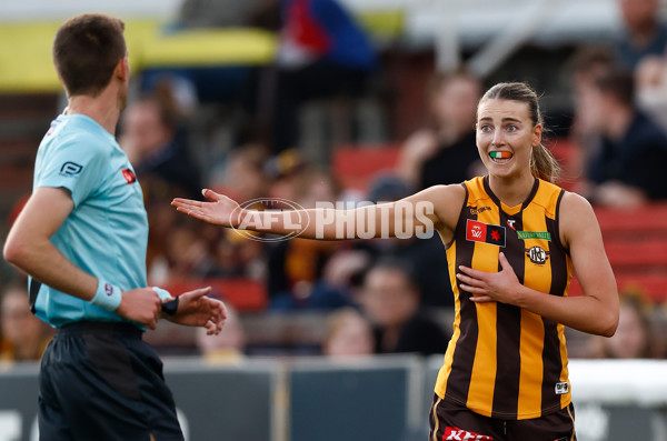 AFLW 2025 First Semi Final - Hawthorn v Carlton - A-64806454