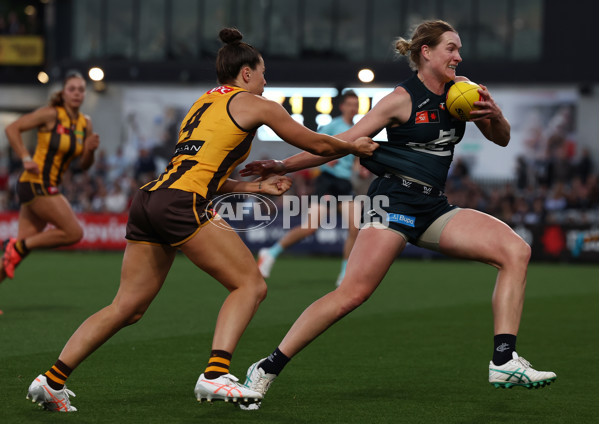 AFLW 2025 First Semi Final - Hawthorn v Carlton - A-64807515