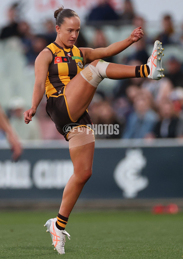 AFLW 2025 First Semi Final - Hawthorn v Carlton - A-64807538
