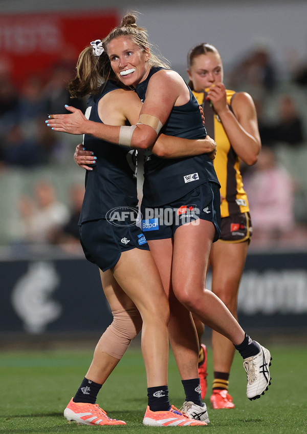 AFLW 2025 First Semi Final - Hawthorn v Carlton - A-64810093