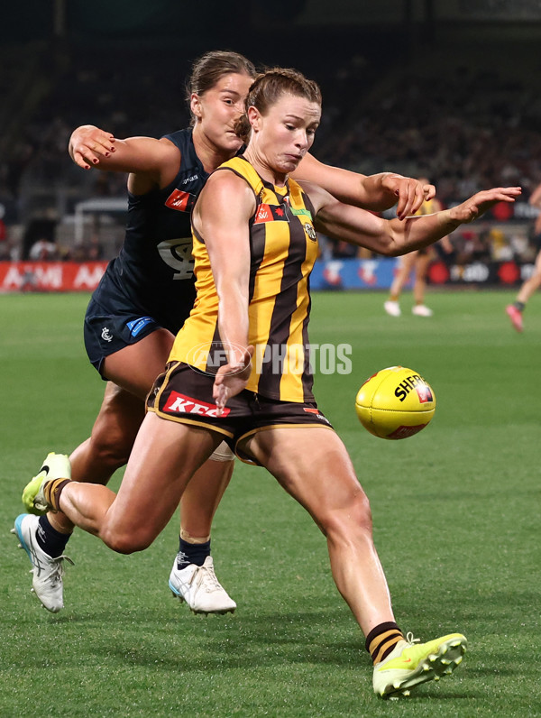 AFLW 2025 First Semi Final - Hawthorn v Carlton - A-64810113