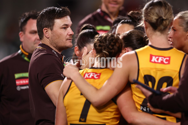 AFLW 2025 First Semi Final - Hawthorn v Carlton - A-64810121