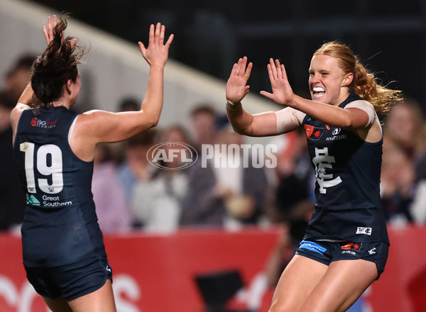 AFLW 2025 First Semi Final - Hawthorn v Carlton - A-64810145