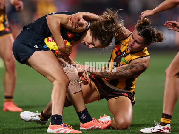 AFLW 2025 First Semi Final - Hawthorn v Carlton - A-64810155
