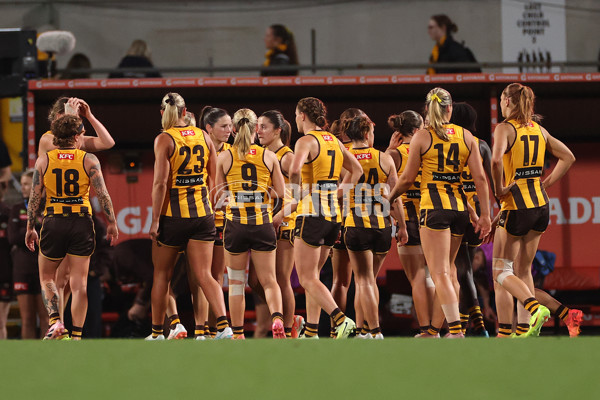 AFLW 2025 First Semi Final - Hawthorn v Carlton - A-64810169
