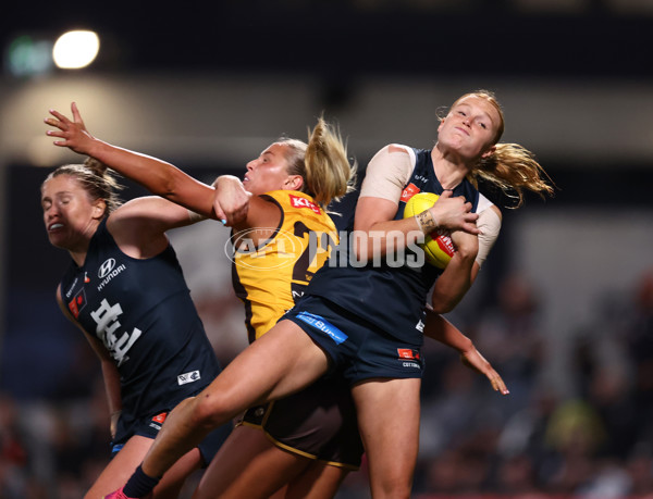 AFLW 2025 First Semi Final - Hawthorn v Carlton - A-64811308