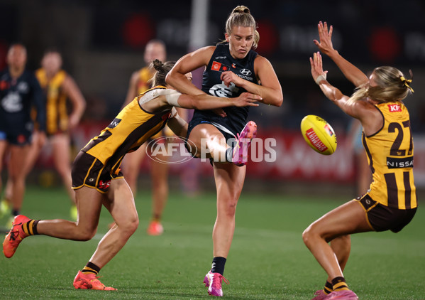 AFLW 2025 First Semi Final - Hawthorn v Carlton - A-64811320