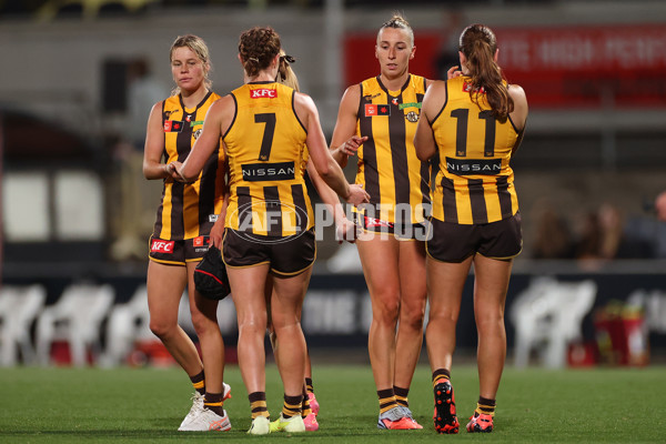 AFLW 2025 First Semi Final - Hawthorn v Carlton - A-64811333