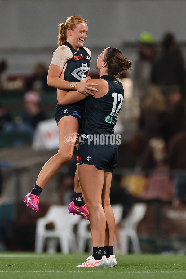 AFLW 2025 First Semi Final - Hawthorn v Carlton - A-64811334