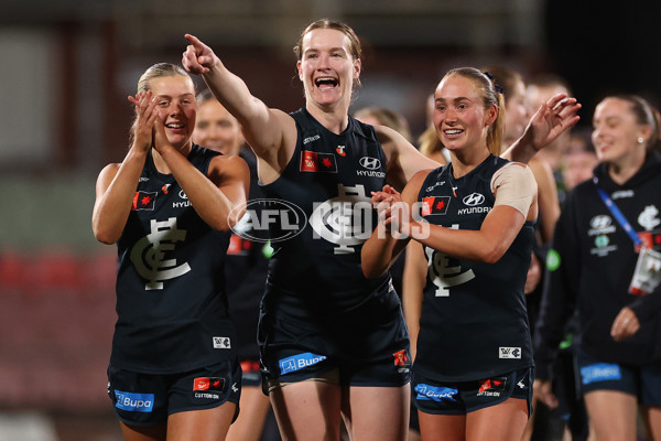 AFLW 2025 First Semi Final - Hawthorn v Carlton - A-64811338