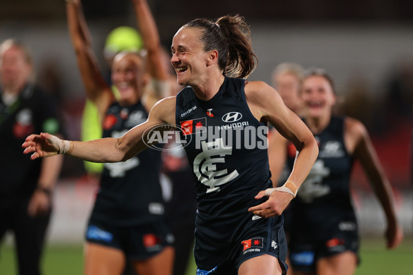 AFLW 2025 First Semi Final - Hawthorn v Carlton - A-64811375