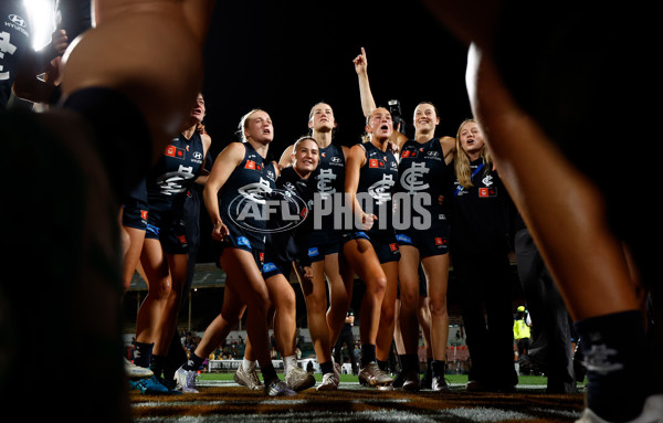 AFLW 2025 First Semi Final - Hawthorn v Carlton - A-64811378