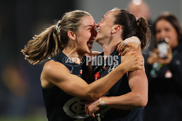 AFLW 2025 First Semi Final - Hawthorn v Carlton - A-64811395