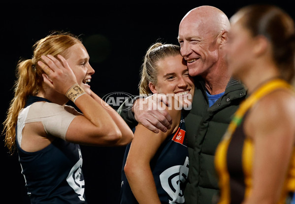AFLW 2025 First Semi Final - Hawthorn v Carlton - A-64812648