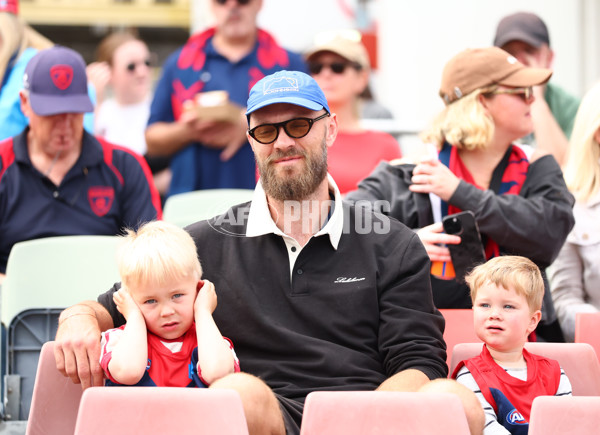 AFLW 2025 First Preliminary Final - North Melbourne v Melbourne - A-64852337