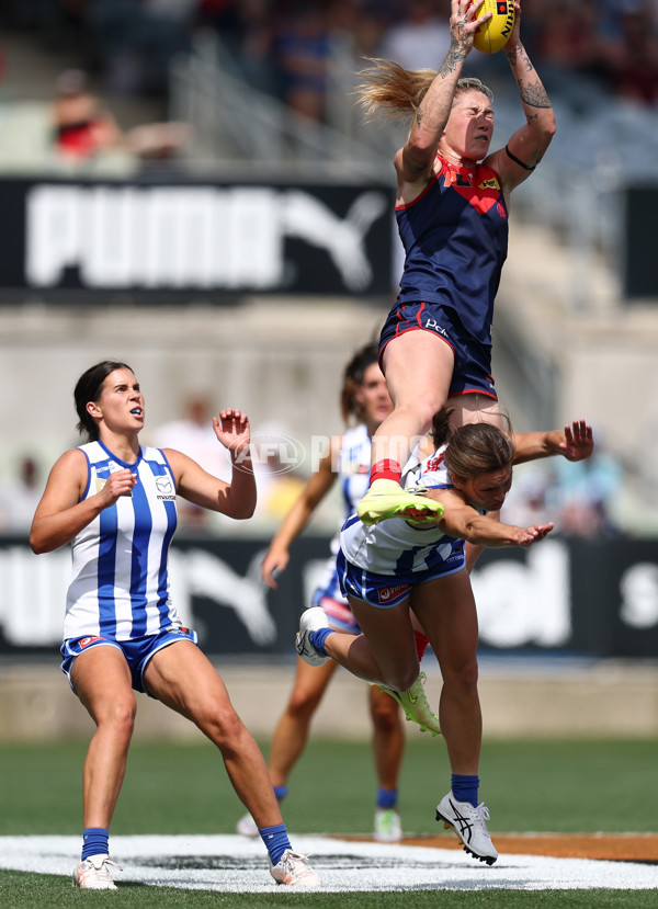 AFLW 2025 First Preliminary Final - North Melbourne v Melbourne - A-64854627