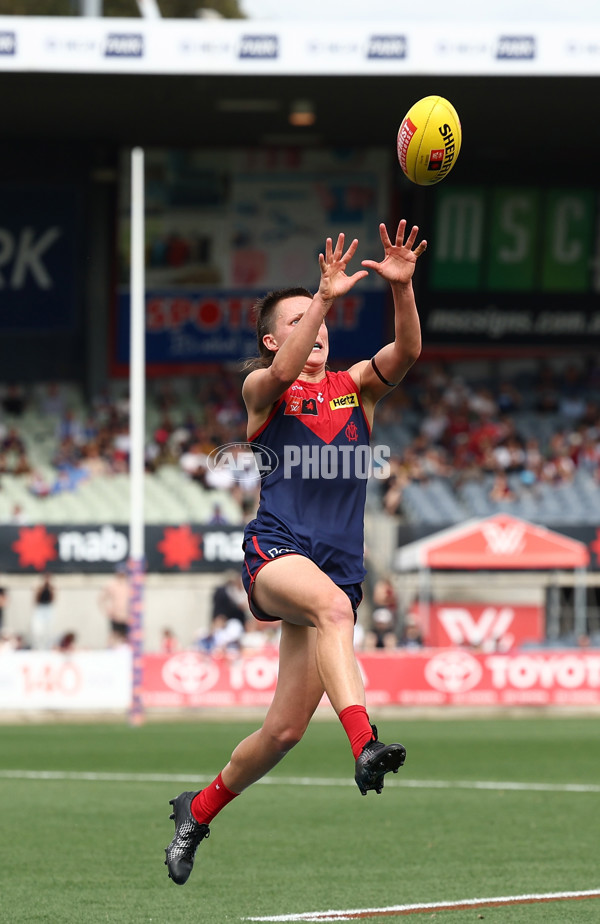 AFLW 2025 First Preliminary Final - North Melbourne v Melbourne - A-64857178