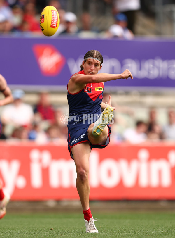 AFLW 2025 First Preliminary Final - North Melbourne v Melbourne - A-64857466